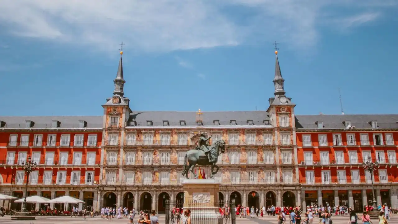 Babbel Vs Duolingo For Spanish (And A Better Alternative)