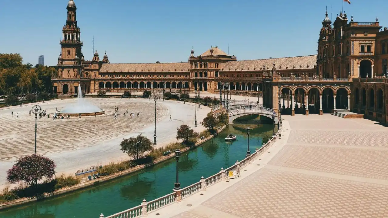 Common Spanish Slang Words You'll Hear In Everyday Life